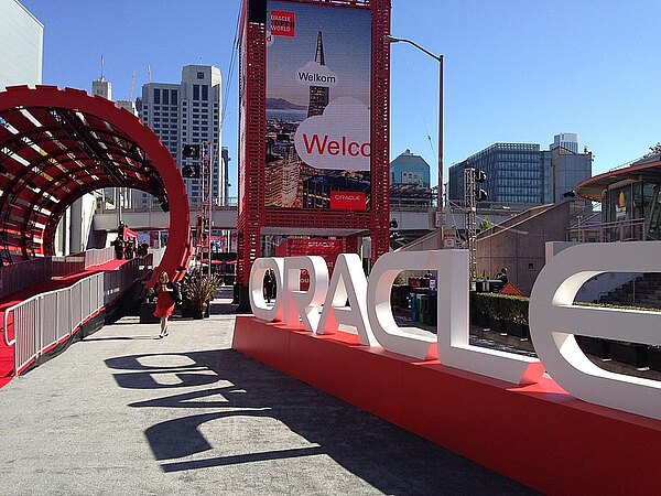 Csm Oracle OpenWorld da859919ee 01